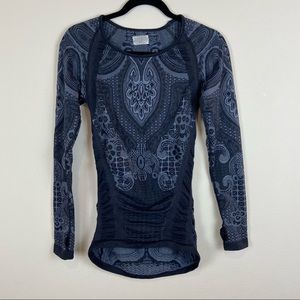 Athleta snug ruched like top